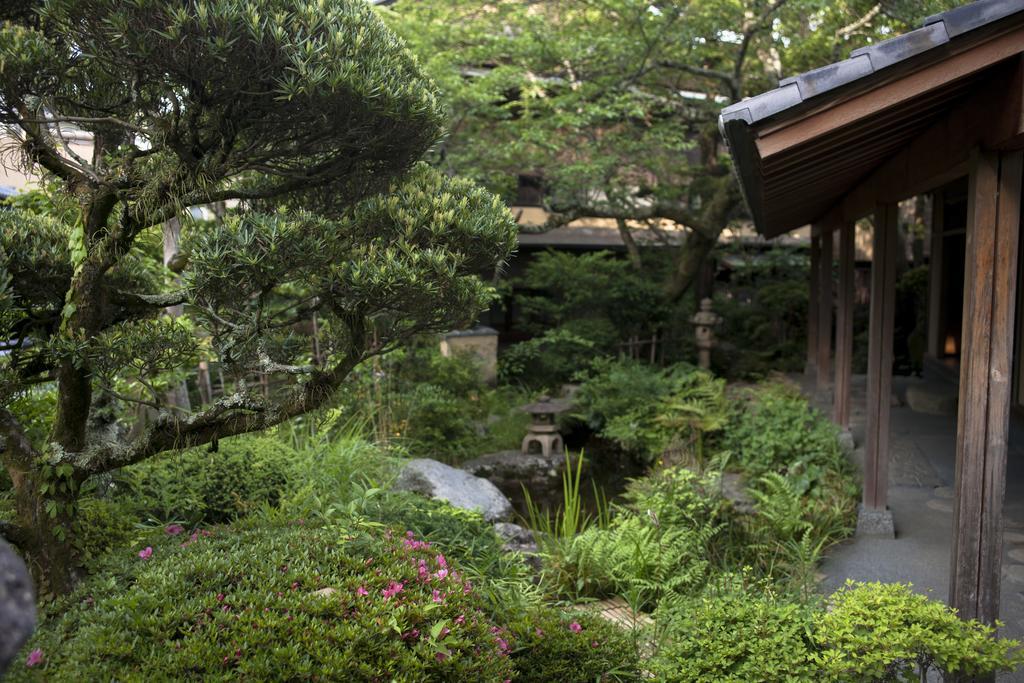 Arima Onsen Tocen Goshobo Hotel Kobe Eksteriør billede The garden of the house
