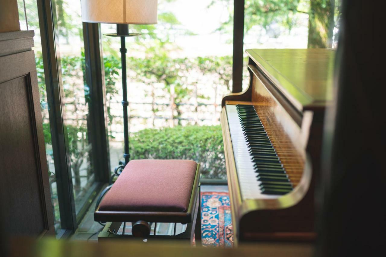 Arima Onsen Tocen Goshobo Hotel Kobe Eksteriør billede Piano in the lobby